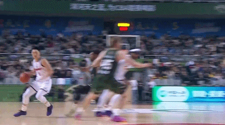 开云体育官网-广东新赛季最大谜团！胡明轩场均8.2分领衔多项数据创近七年新低