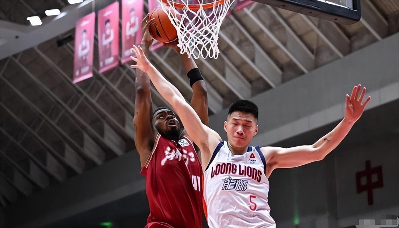 开云体育下载-再次单场送出6血帽！完爆浙江顶级内线，球迷：他可以替换周琦了