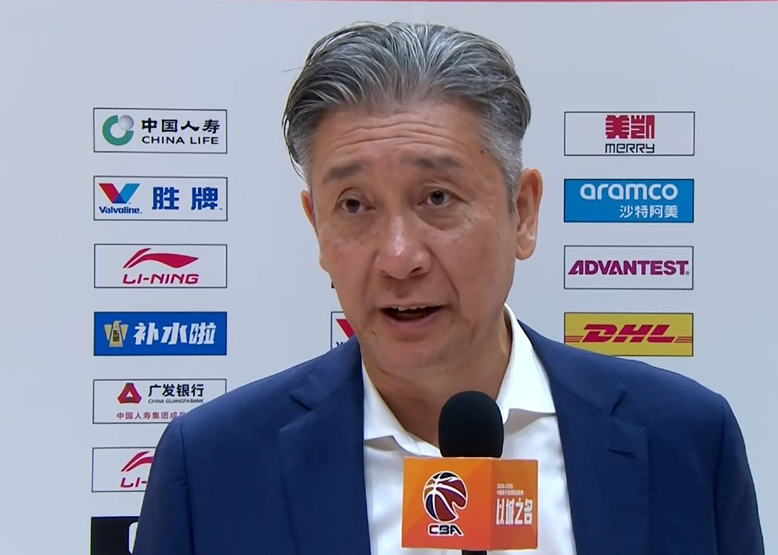 开云体育-贺希宁“哑巴吃黄连”，球迷：裁判“和稀泥”