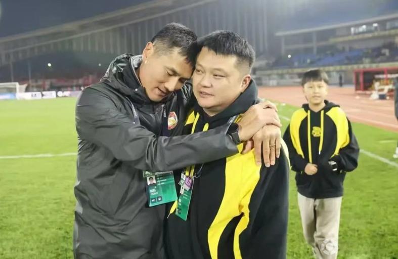 李昊杨希可议 申花还不打包？试训者踏破西海岸门槛 郑智婉拒三批